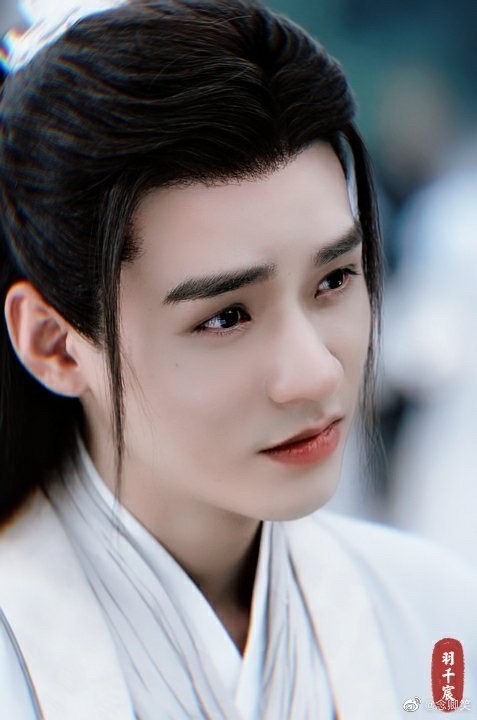 山河令温客行剧照但说起这第四代多少有些离谱,承接上文,第四代改编自