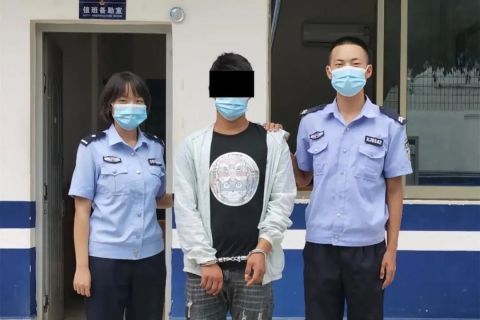 目前,3名在逃人员已移交相关部门,相关工作正在进一步开展中.