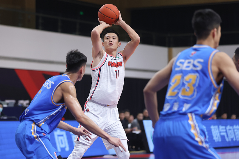 福建队 98-91！CBA无悬念一战，广东发挥失常仍完胜弱旅，任骏飞37分救主