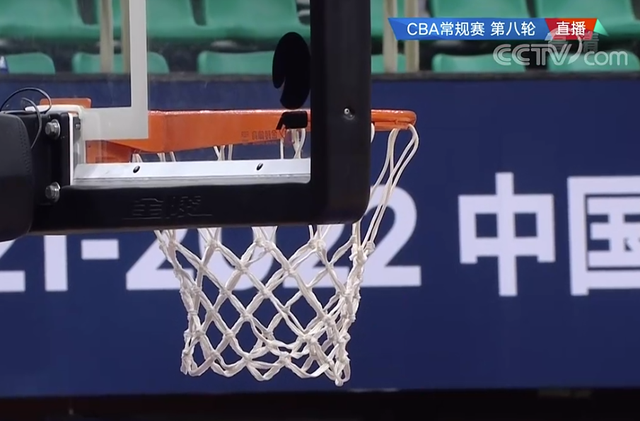 cba CBA宇宙之光耗电过快，山东有猛将独当一面，福建拉链没拉好