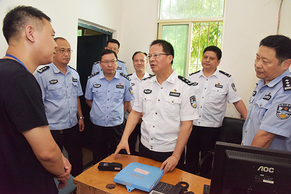 秋风起时我们把你怀念追忆福州市公安局原局长潘东升同志二三事