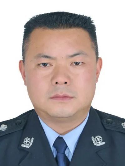 边境线上的忠诚卫士记凤庆县公安局罗家宏同志边境疫情防控和强边固防