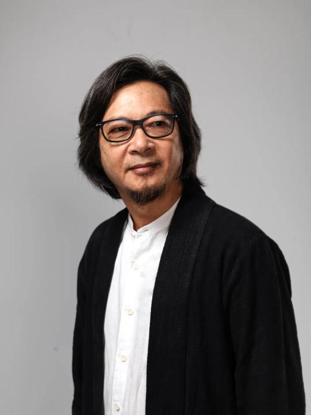 胡明德山水作品展开幕 为"书香送暖"中国乡村儿童美育行动再发力