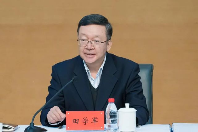 中央决定张东刚任中国人民大学党委书记_腾讯新闻