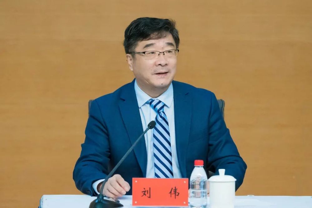 中央决定张东刚任中国人民大学党委书记_腾讯新闻