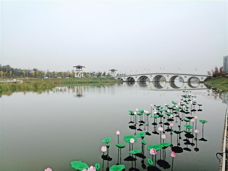 一河两岸景如画