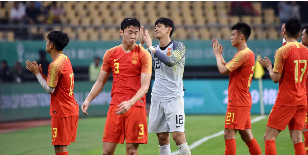 国门颜骏凌表现不佳,曾诚表现十分出色,他会驰援国足吗?