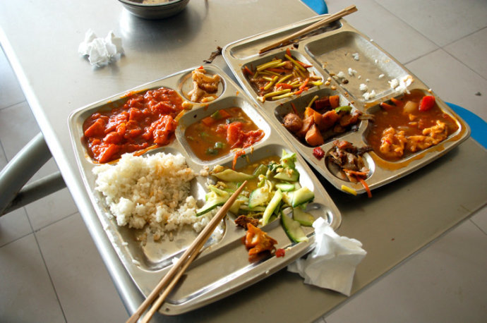 南京一大学食堂免费送食材登热搜网友热议别人家的大学