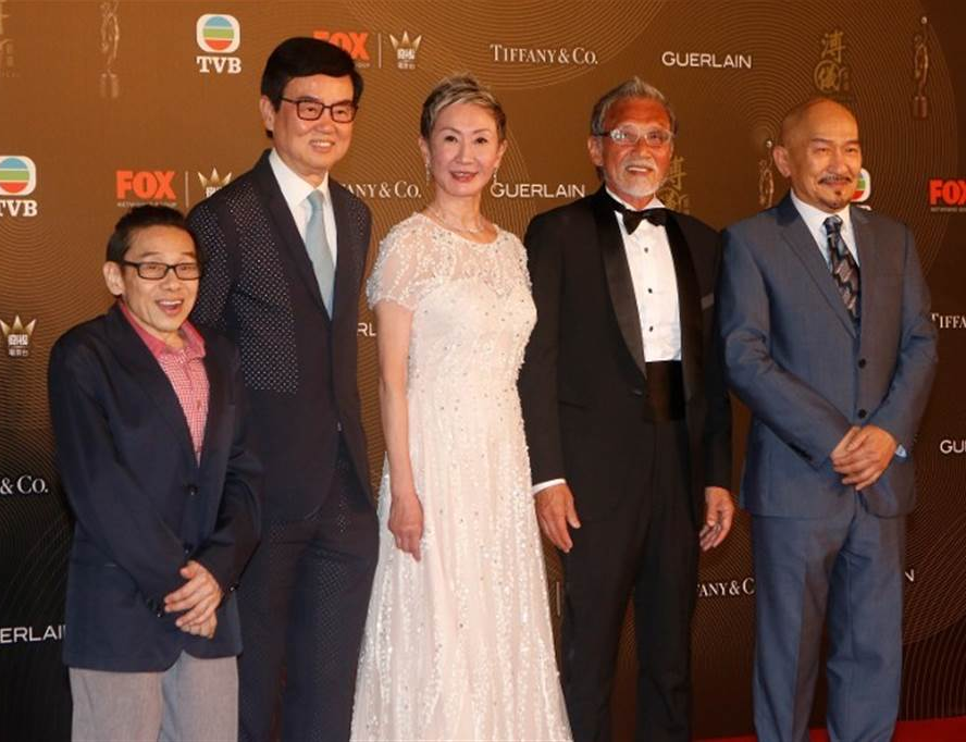 淡出荧光幕20多年后,2016年石天为了洪金宝的电影