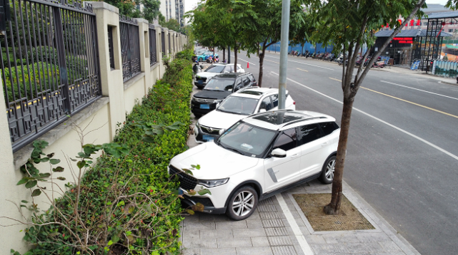 57个抓拍监控今天启用丽水车主注意人行道违法停车将被抓拍