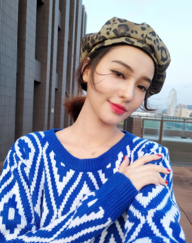 欧弟前妻郑云灿否认新恋情:有够扯,就坐在木椅上聊天等朋友