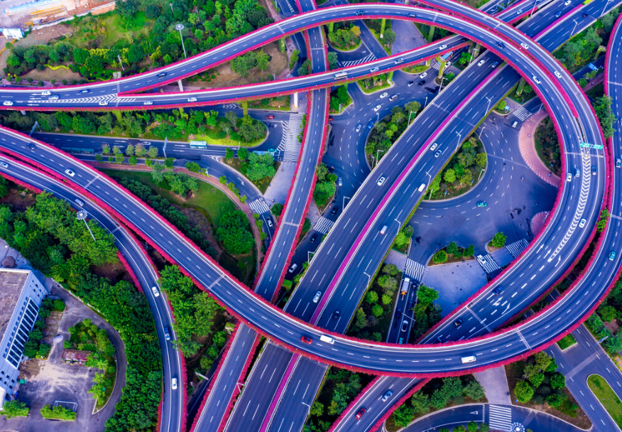 中国立交桥复杂交错,外国人来了像走迷宫,这到底是咋建成的?