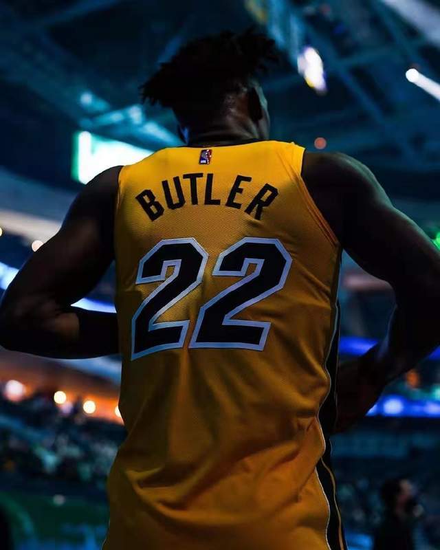 巴特勒and热火队这个时代与众不同的领袖和本赛季的总冠军球队