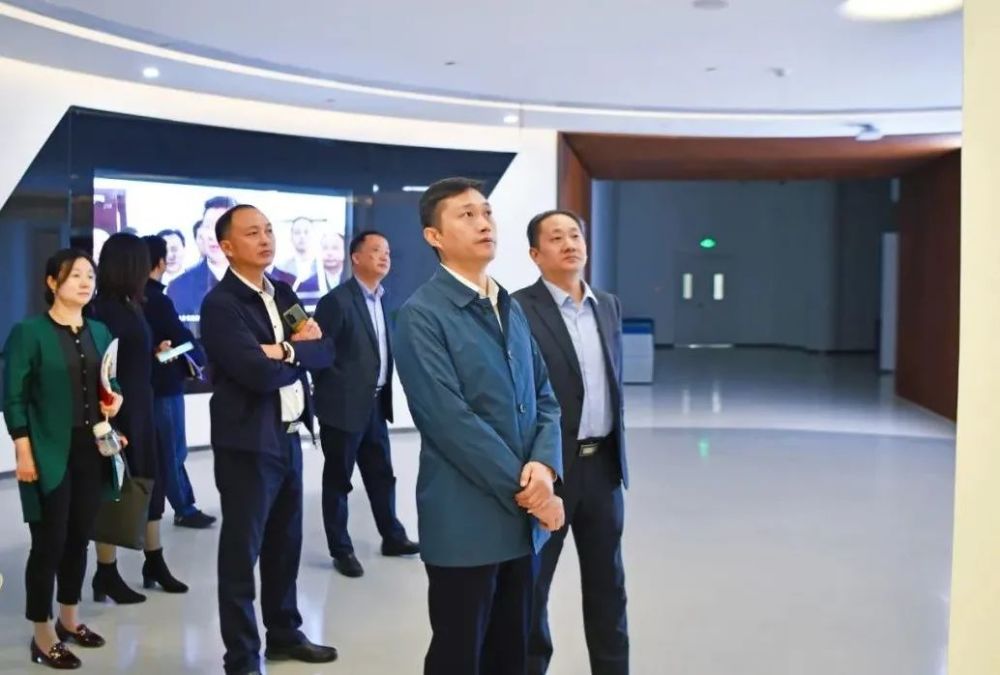 陈东赴安徽创新馆调研 强调要举区而为,倾心浇灌科创之花,倾力共育