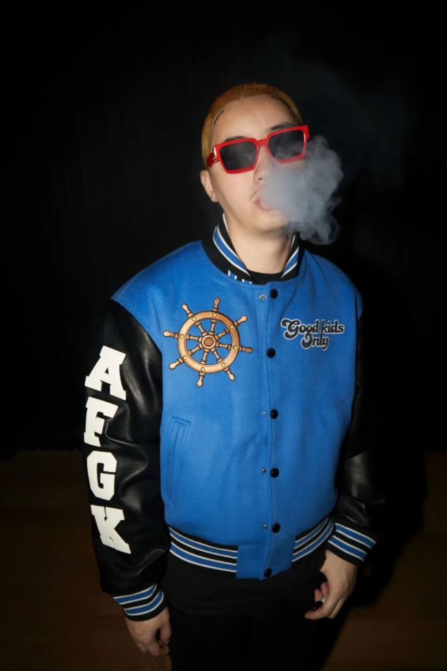 rapper不好好唱歌背地里竟然都在干这事