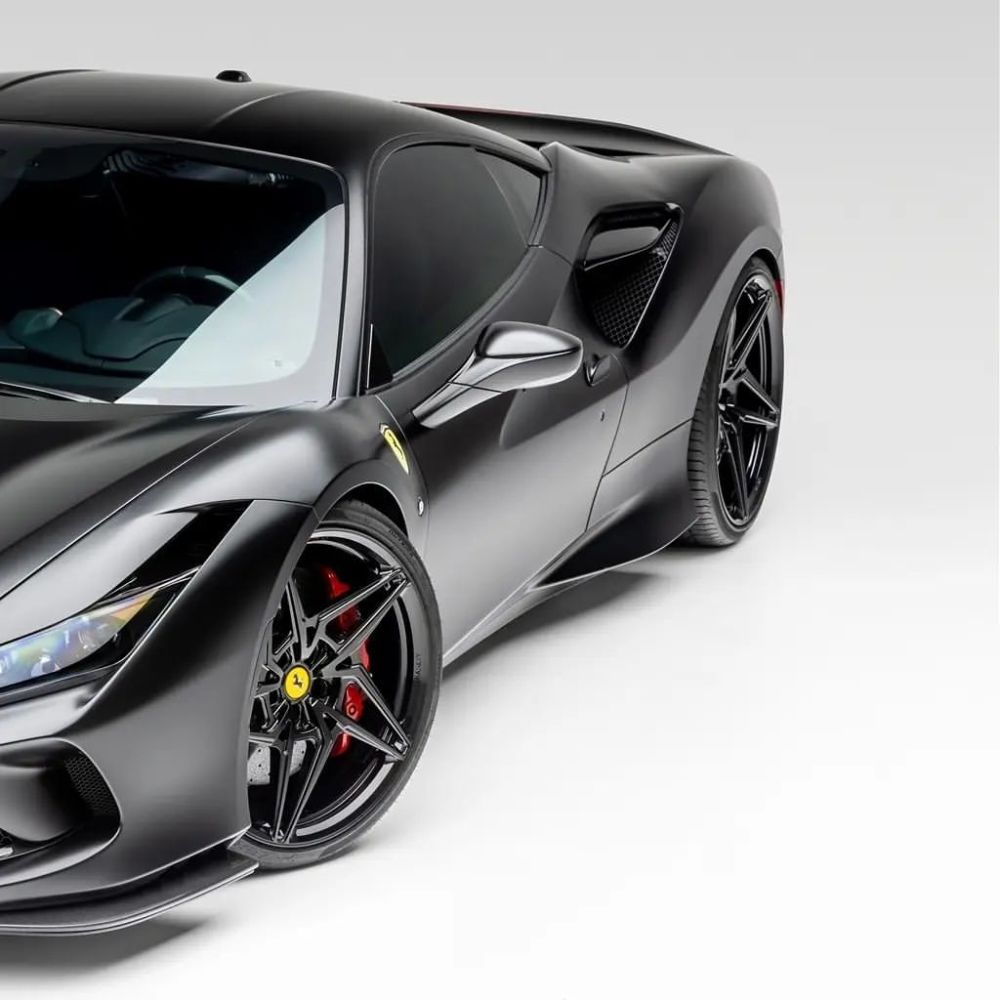 纯黑配色的法拉利f8跑车_腾讯新闻