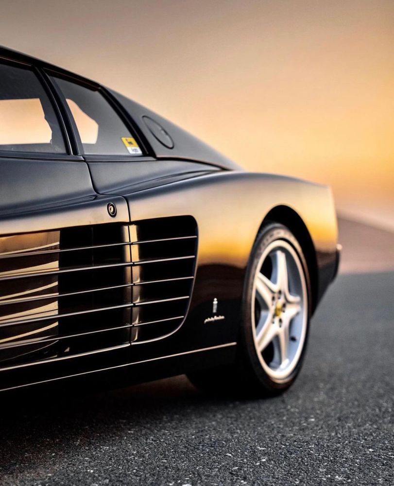 最新的法拉利512tr跑车