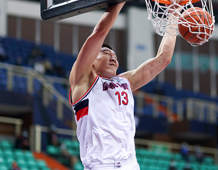 田宇恒 CBA-豪取4连胜！广州七人上双大胜新疆 陈盈骏轰28＋6＋15