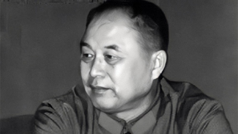 1970年，中央急调一少将赴京，毛主席亲自接见：你当北京军区司令维多利亚的秘密停办