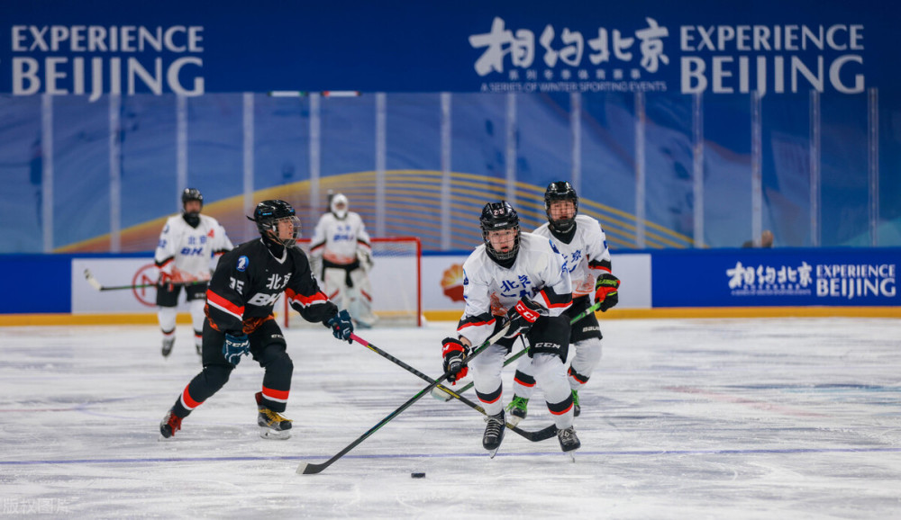 2021年湖北省单招学校和专业大赛面临成绩套路冰球队收回兵营