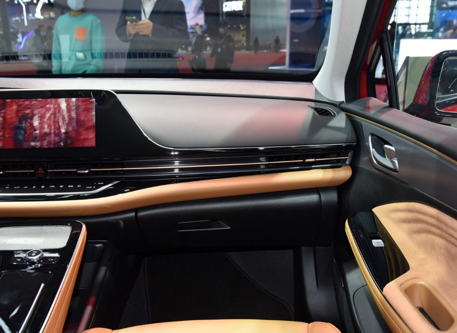 广汽埃安的标杆之作,aion s销量很高,价格还很亲民_腾讯新闻