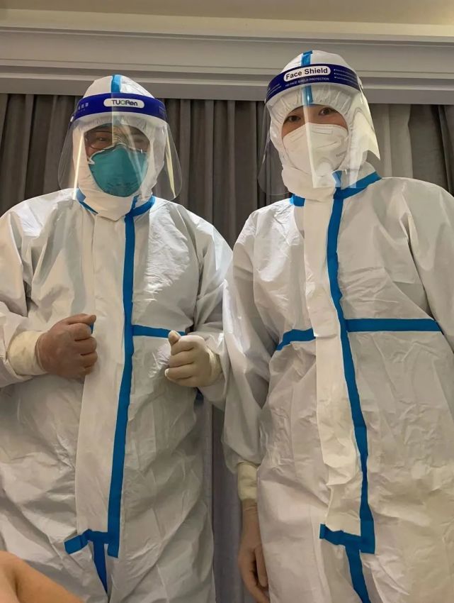 穿上防护服鄂尔多斯2名医生做了一场特殊手术