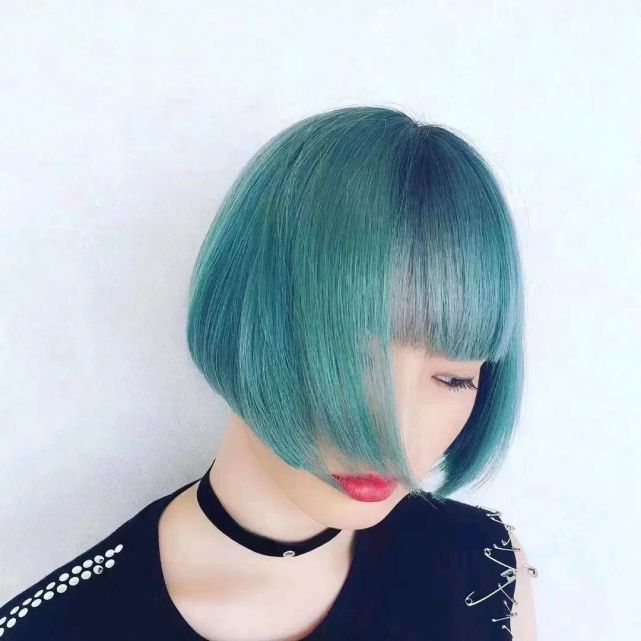 女人过了50岁,发型不能太夸张,我看好这3种|头发|短发|长发|发型|波波