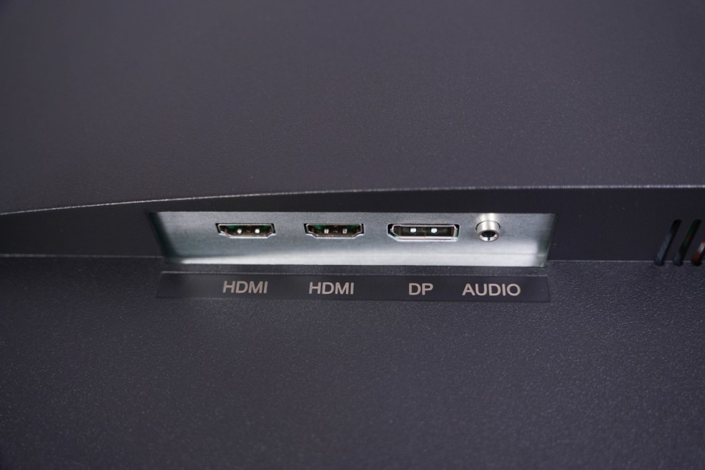 显示器接口采用双hdmi dp高清接口设计,hdmi接口兼容1.4和2.