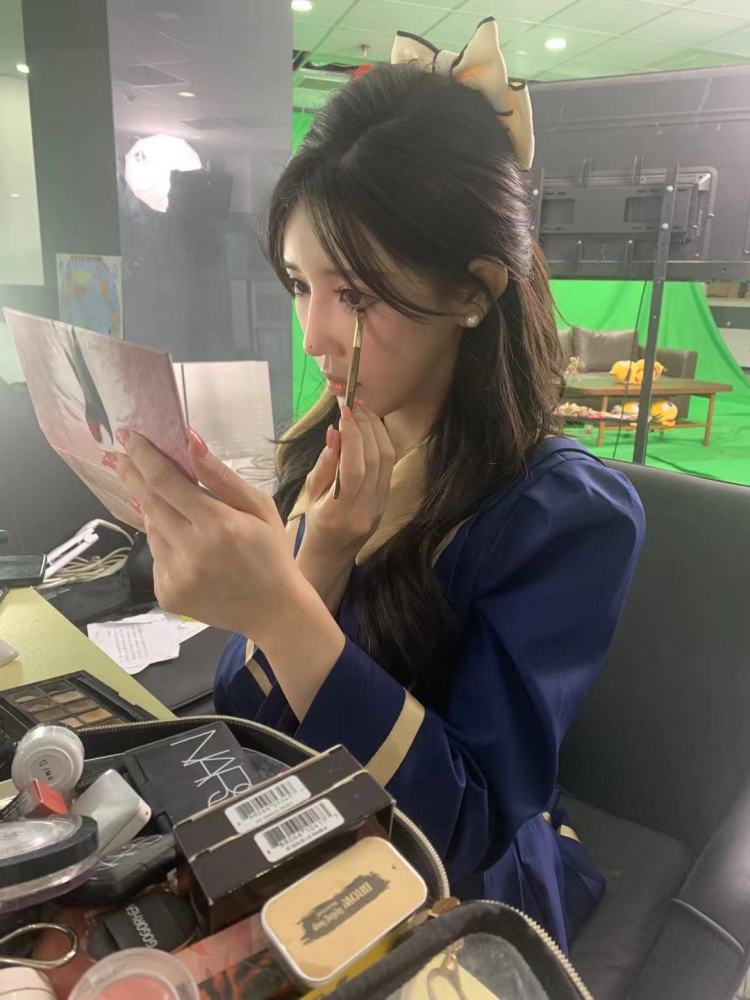 major赛csboy二台直播火力全开璐宝万圣节秀皮肤全程高能