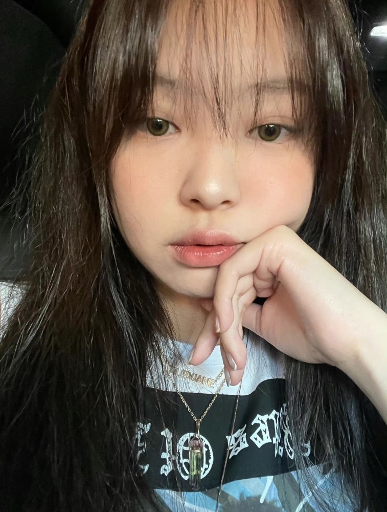 精选jennie头像:最美不过金智妮