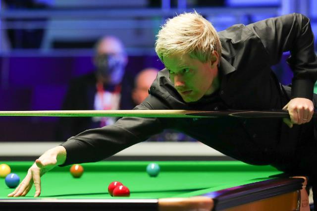 特鲁姆普背靠背出战,对阵哈尔沃斯,巴里·霍金斯迎战罗比·威廉姆斯