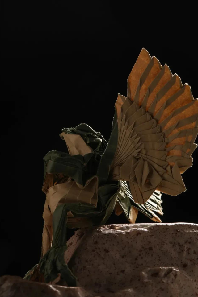 折纸天才秦坤:不拼接,不裁剪,一张纸,折出大千世界!