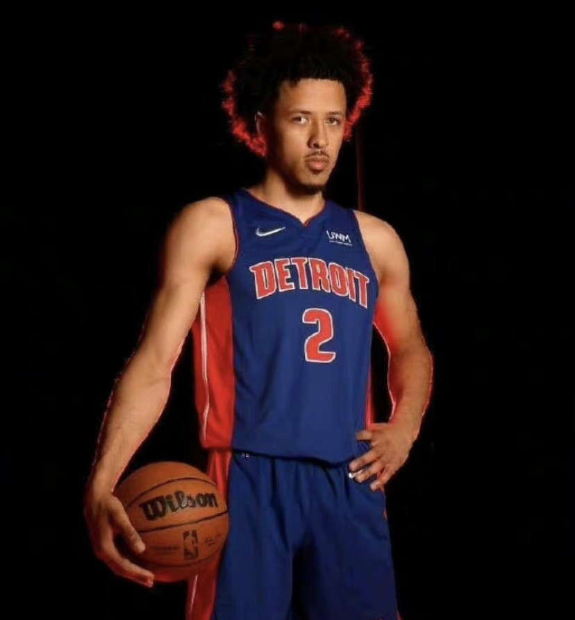 状元的最佳新秀泡汤了?坎宁安两战三分14投0中,字母哥准三双