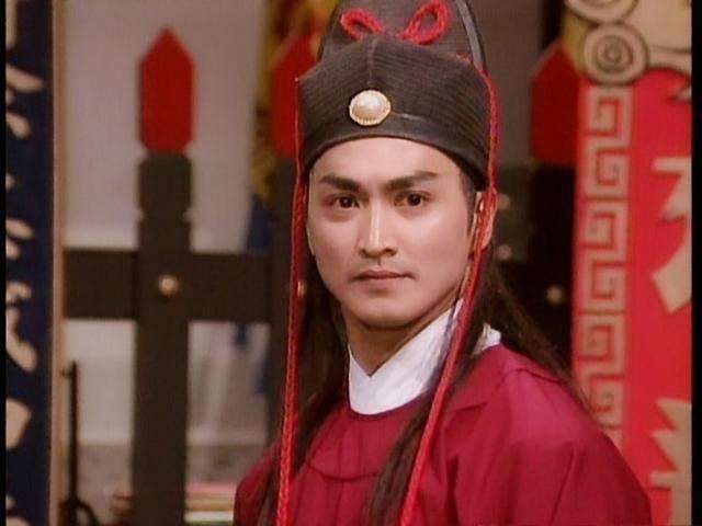 想不到61岁何家劲一直未婚粉丝问其原因直言女儿比你大