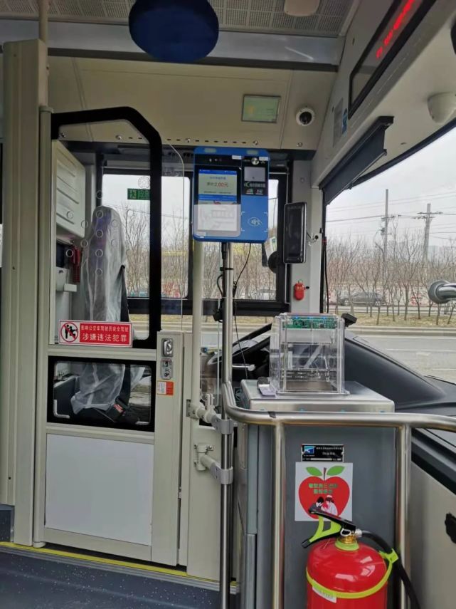 純電動(dòng)公交車(chē)陸續(xù)上線(xiàn)運(yùn)營(yíng)(圖5)