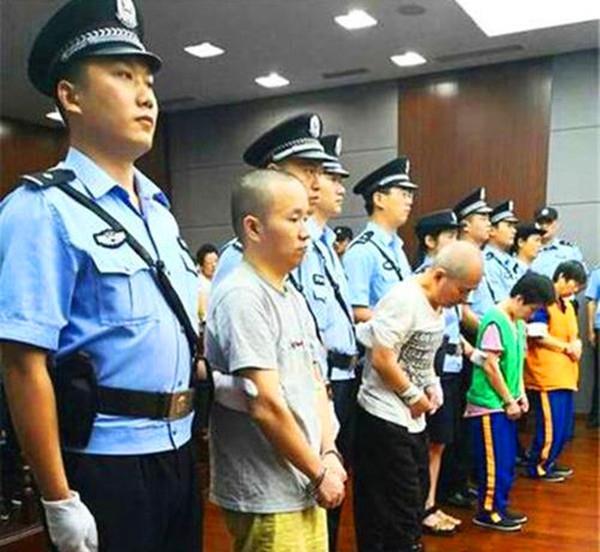 青岛灭门案始末租客一家杀害房东一家