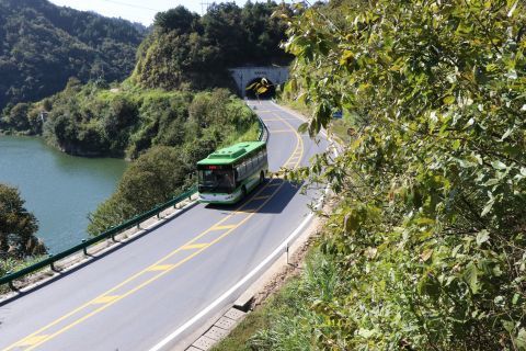 六安市推動既有旅遊風景道連線成環,重點推進環萬佛湖,山湖大道等旅遊