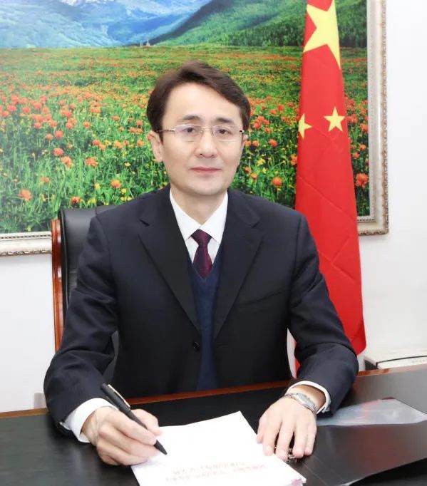 伊犁州原代州长哈丹·卡宾(哈萨克族)任新疆维吾尔自治区党委秘书长