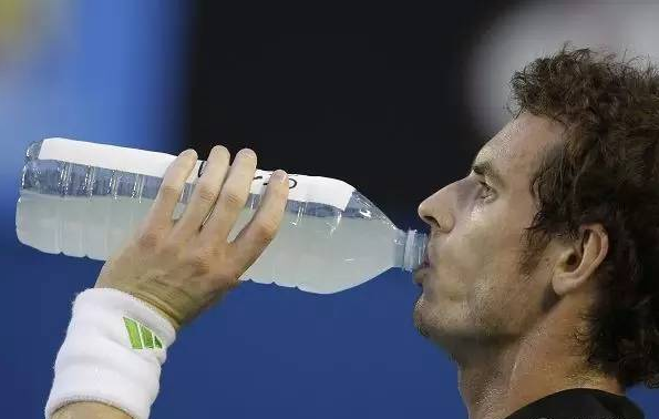 cba球员浪费饮用水,姚明出台新规定,看看nba和女排咋做的吧