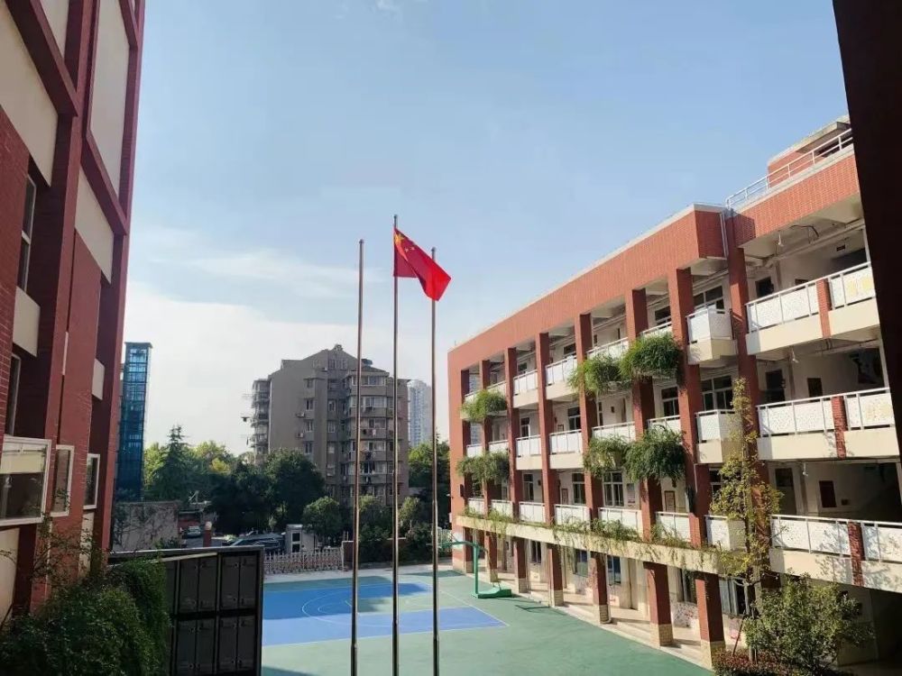 智慧——扬子小记者走进南京市拉萨路小学分校宝船小学分享科学小知识