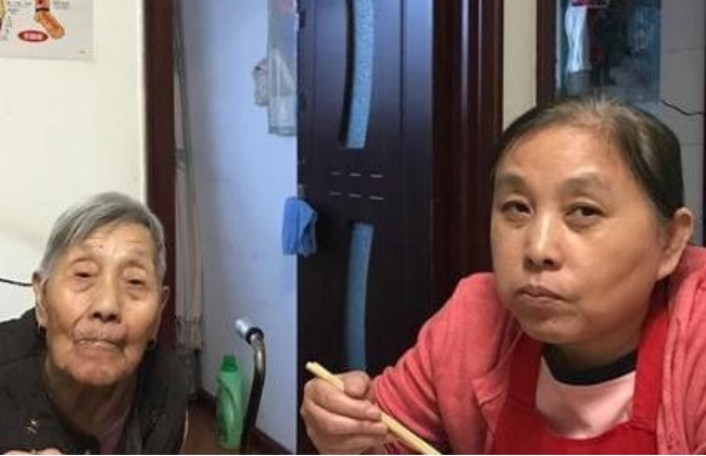 68岁大爷请47岁女士做住家保姆,大爷:前期很满意,后期很憋屈