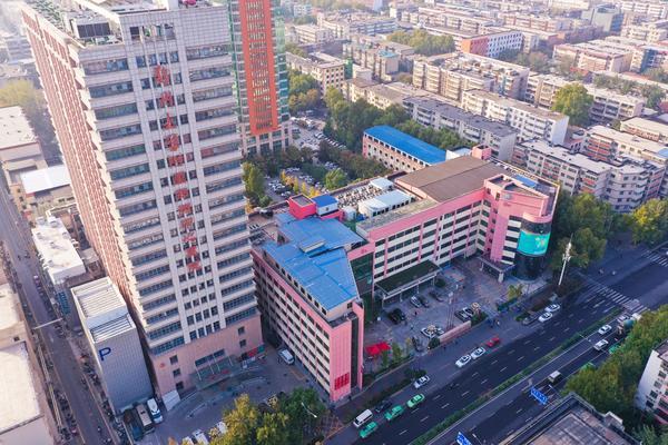 郑州市中心医院电话(郑州市中心医院电话预约挂号)