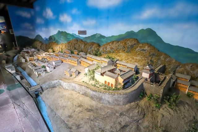 还有明代时候的石浦港城古城沙盘模型,这里可以看到城池整体的样子.