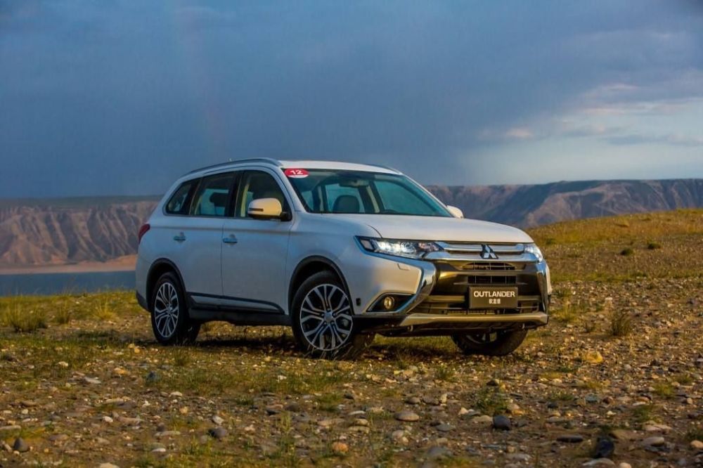 为什么我不建议你买三菱欧蓝德?因为这车在2021年就是工业垃圾!