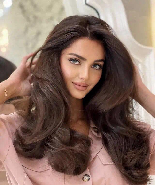 伊朗国际超模热爱健身颜值身材都让人沦陷尽显中东风情