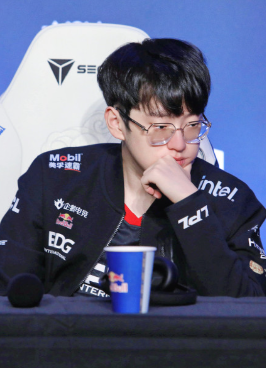 被skt冷藏后来到中国的edg中单scout不为人知的故事