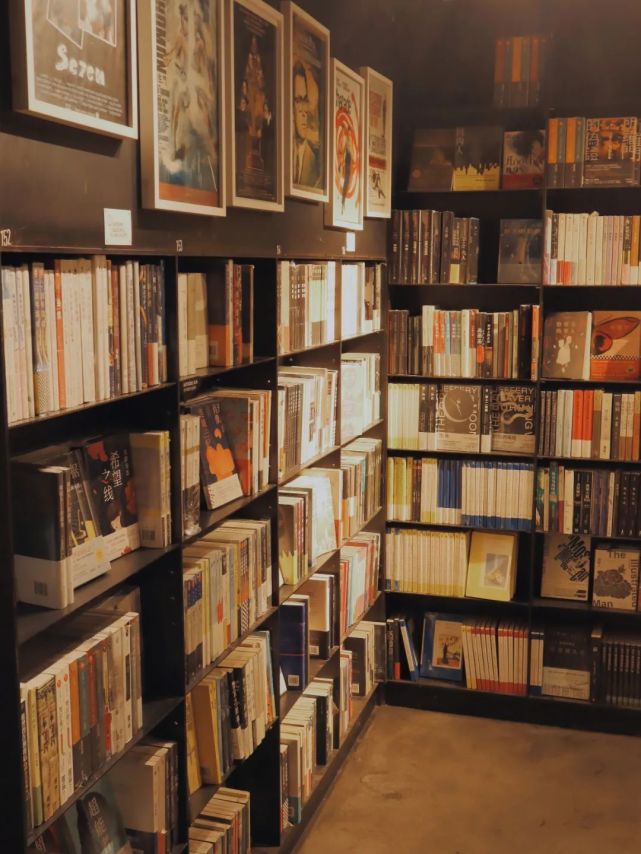 独具特色的衡复小书店,适合静心求知的你
