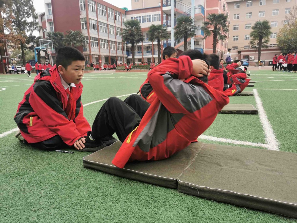 鄠邑区东关小学启动学生体质健康测试活动