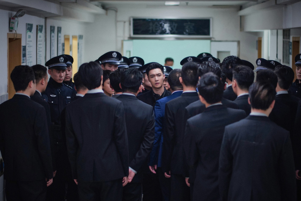 从好评如潮到烂尾扑街,《扫黑风暴》流量不减的密码是什么?