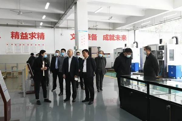 商丘工学院与上海金东唐科技有限公司签署战略合作协议